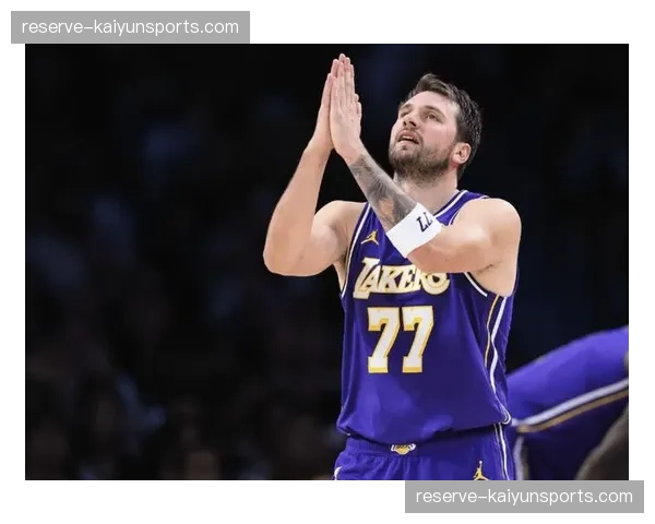 公牛独行侠对攻大战 东契奇49分展现得分爆发力